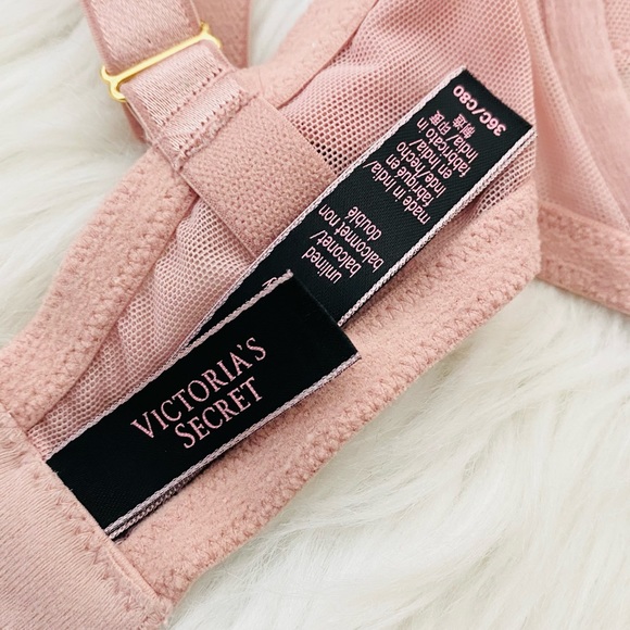Victoria’s Secret Very Sexy Unlined Balconette Bra - Picture 5 of 6